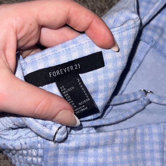 Light blue and white plaid crop top - Picture 3 of 3